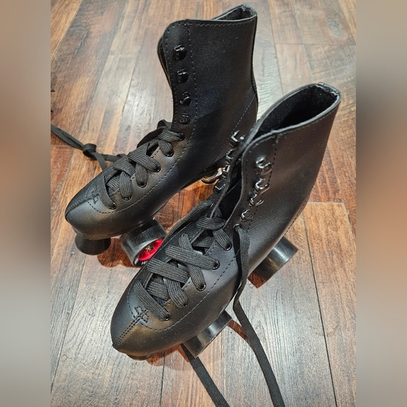 Chicago Skate Black Roller Skates Men’s SIZE 5 & 6 - Picture 2 of 4